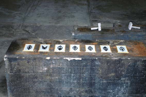 567x377 pixels (50K)