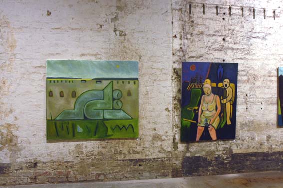 567x377 pixels (53K)